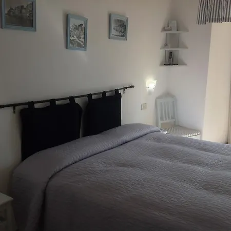 La Lanterna Guest house